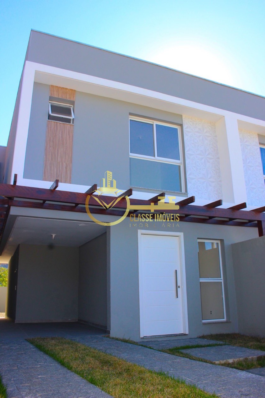 Sobrado à venda em itajaí-sc, bairro espinheiros, 2 quartos,