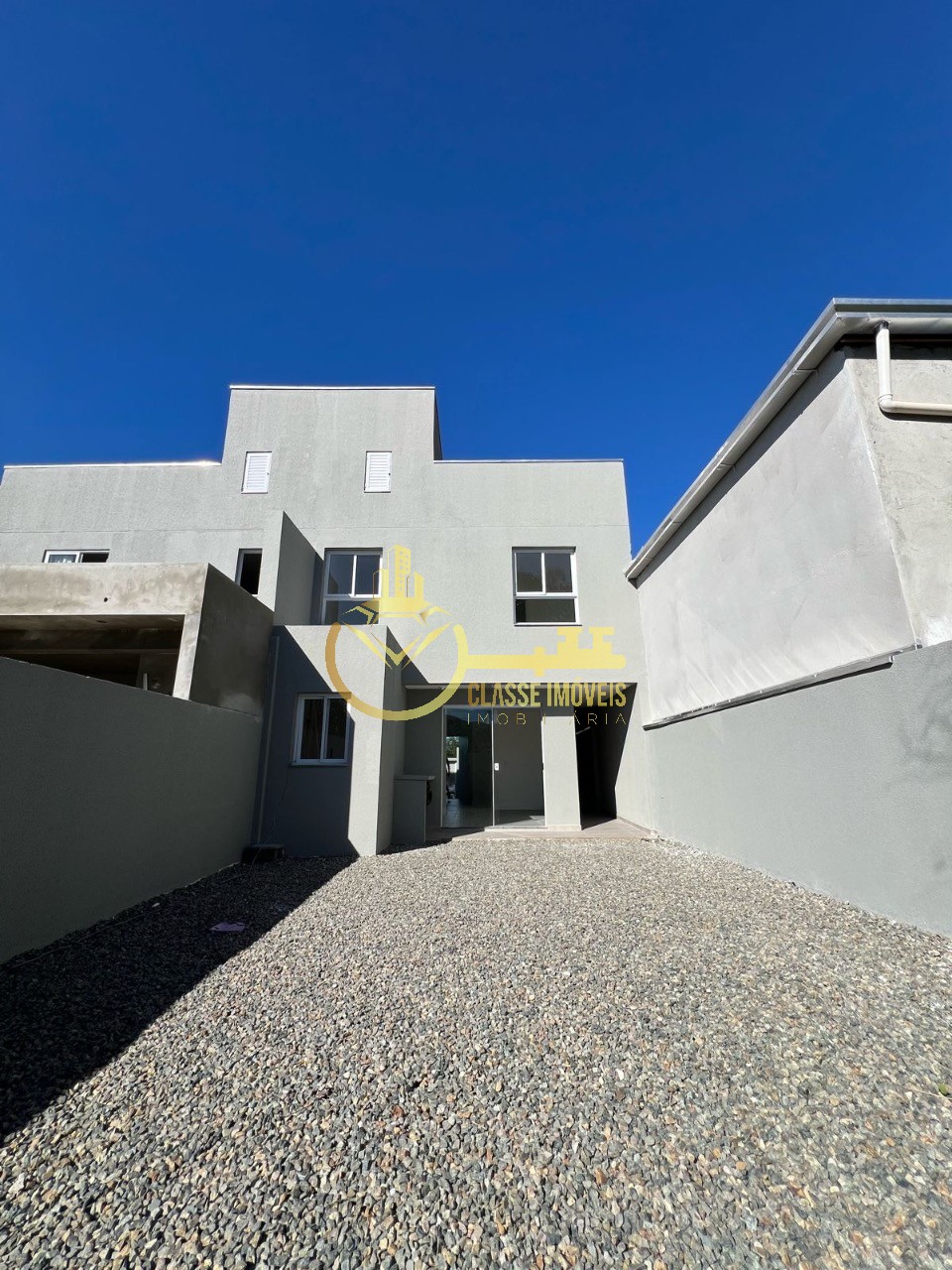 Sobrado à venda em itajaí-sc, bairro espinheiros, 2 quartos,