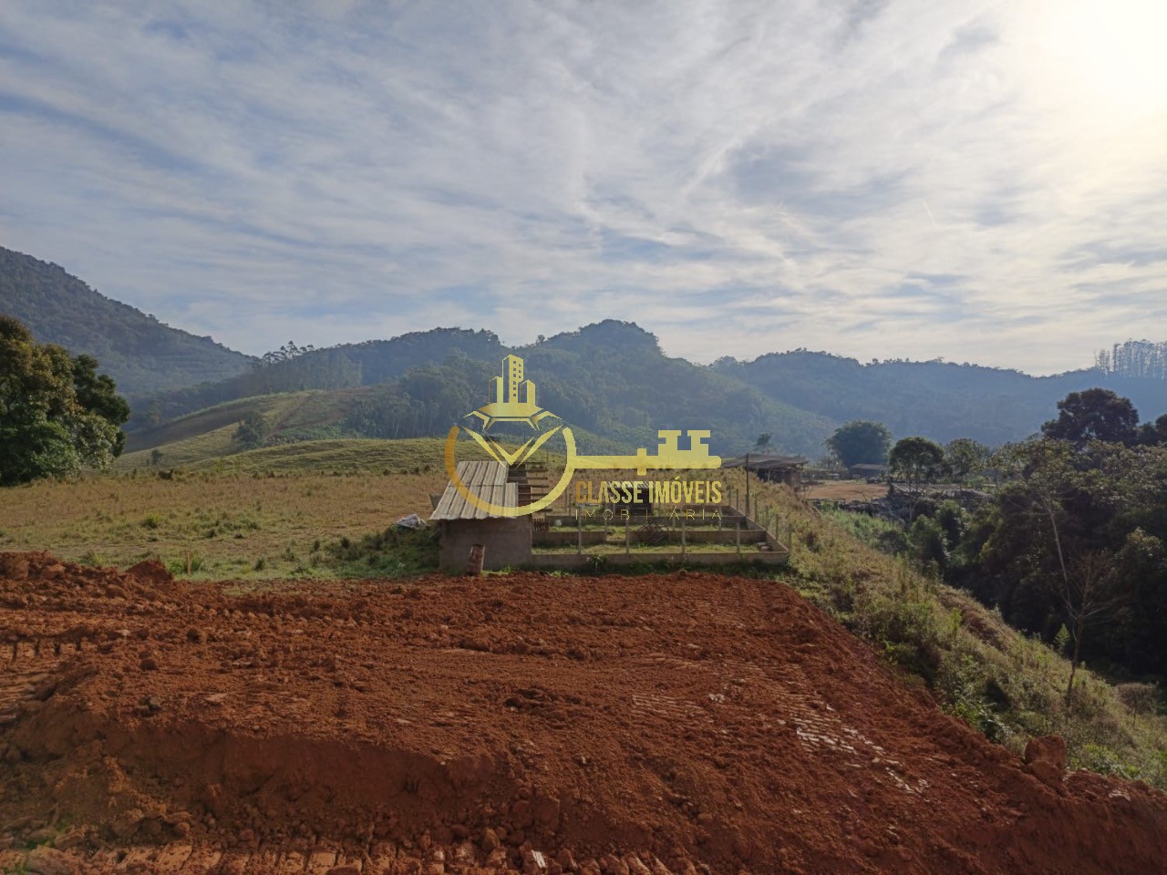 Excelente oportunidade de investimento em terreno de 1.000,00 m² à venda em Luiz Alves-SC, no bairro Braço Cumprido!