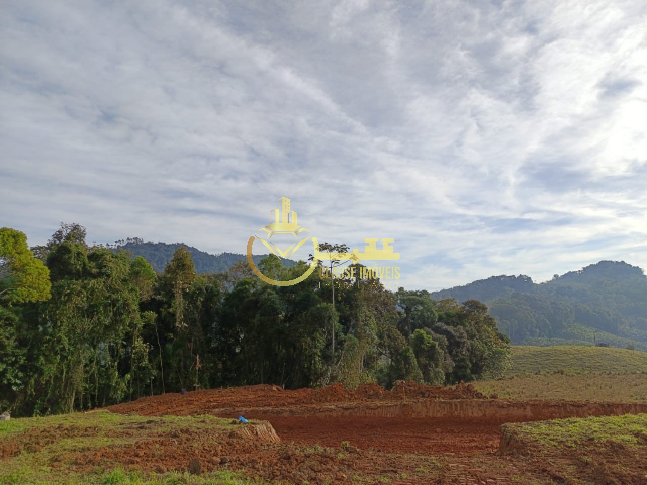 Excelente oportunidade de investimento em terreno de 1.000,00 m² à venda em Luiz Alves-SC, no bairro Braço Cumprido!