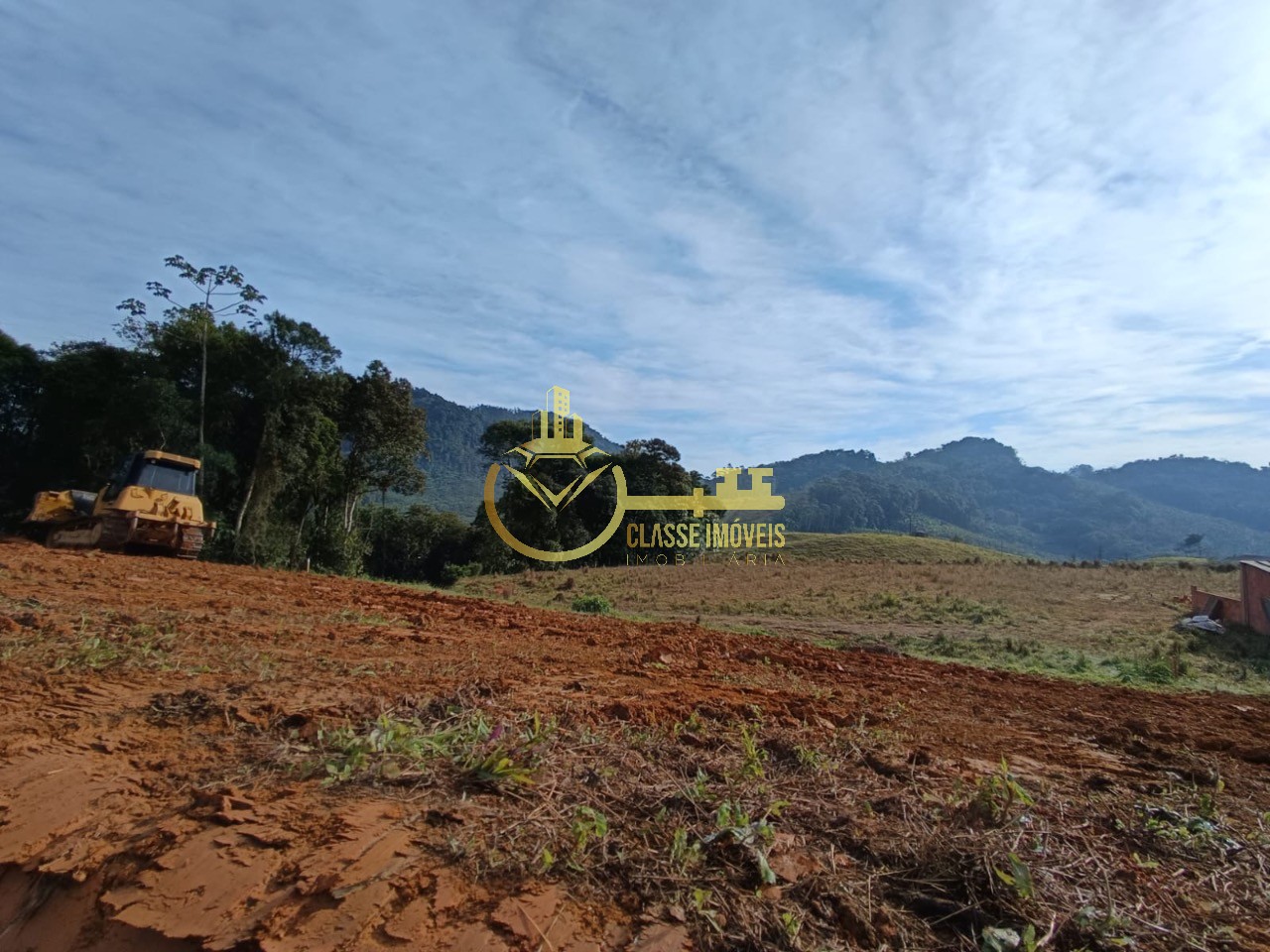 Excelente oportunidade de investimento em terreno de 1.000,00 m² à venda em Luiz Alves-SC, no bairro Braço Cumprido!