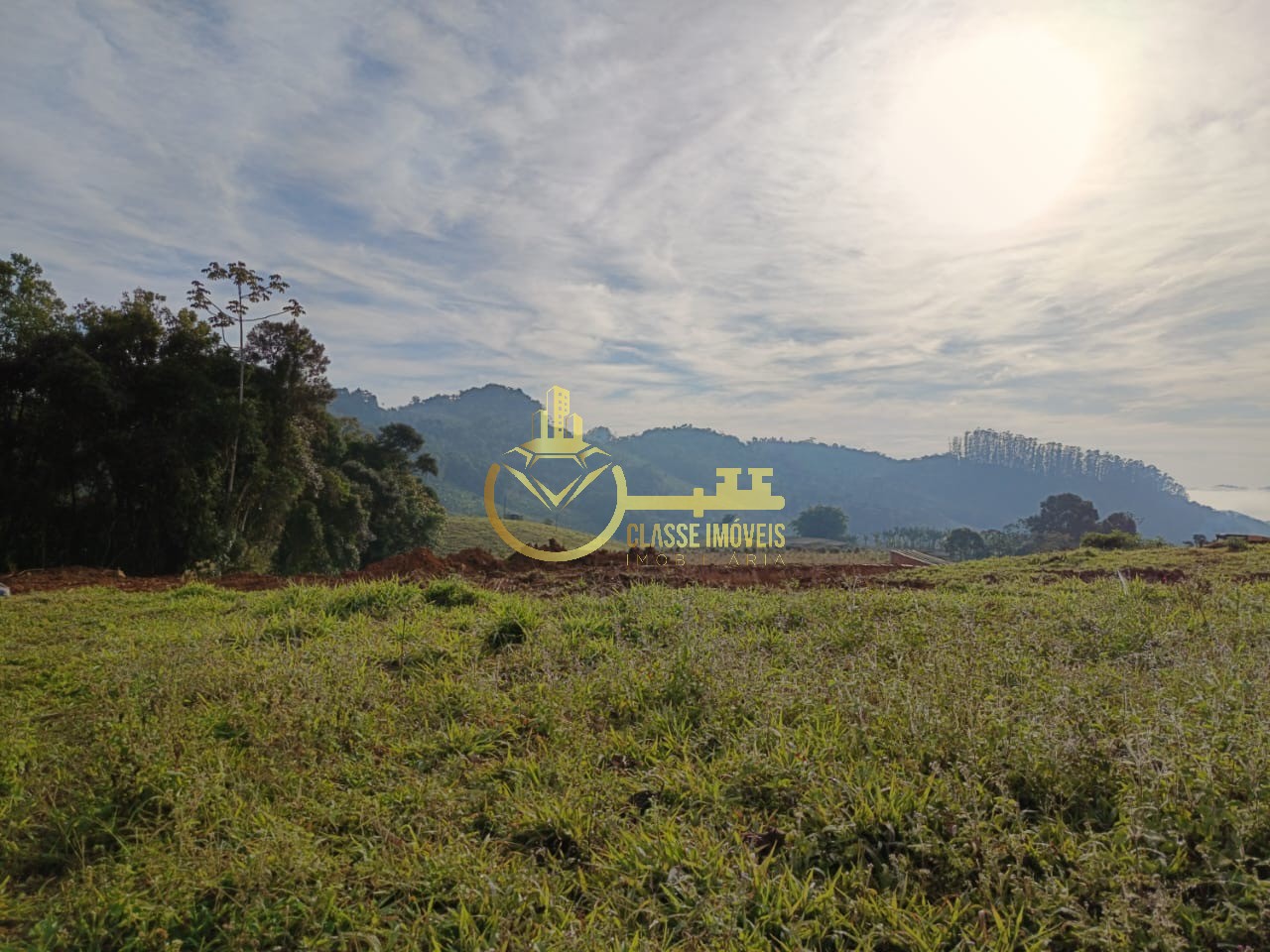 Excelente oportunidade de investimento em terreno de 1.000,00 m² à venda em Luiz Alves-SC, no bairro Braço Cumprido!