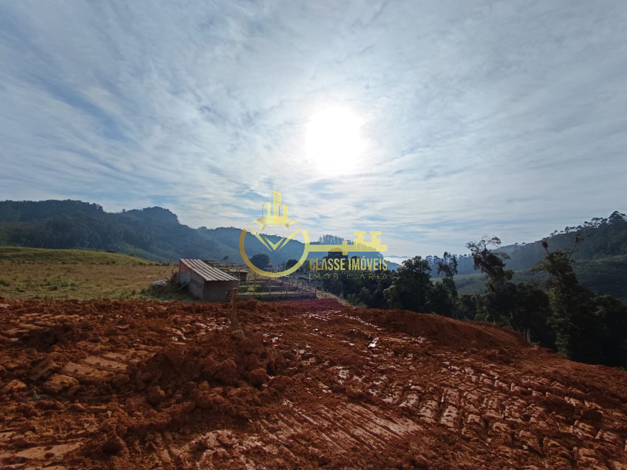 Excelente oportunidade de investimento em terreno de 1.000,00 m² à venda em Luiz Alves-SC, no bairro Braço Cumprido!