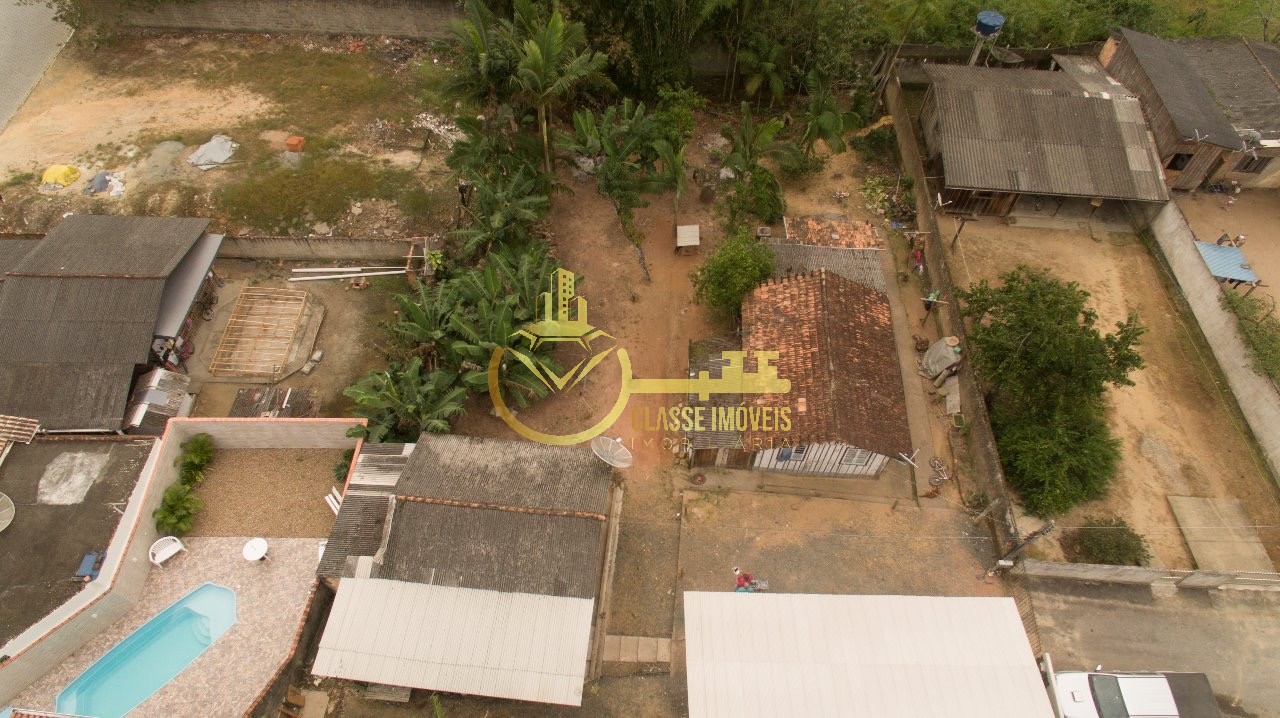 Terreno à venda em Itajaí-SC, bairro Espinheiros, com 983m² de área!