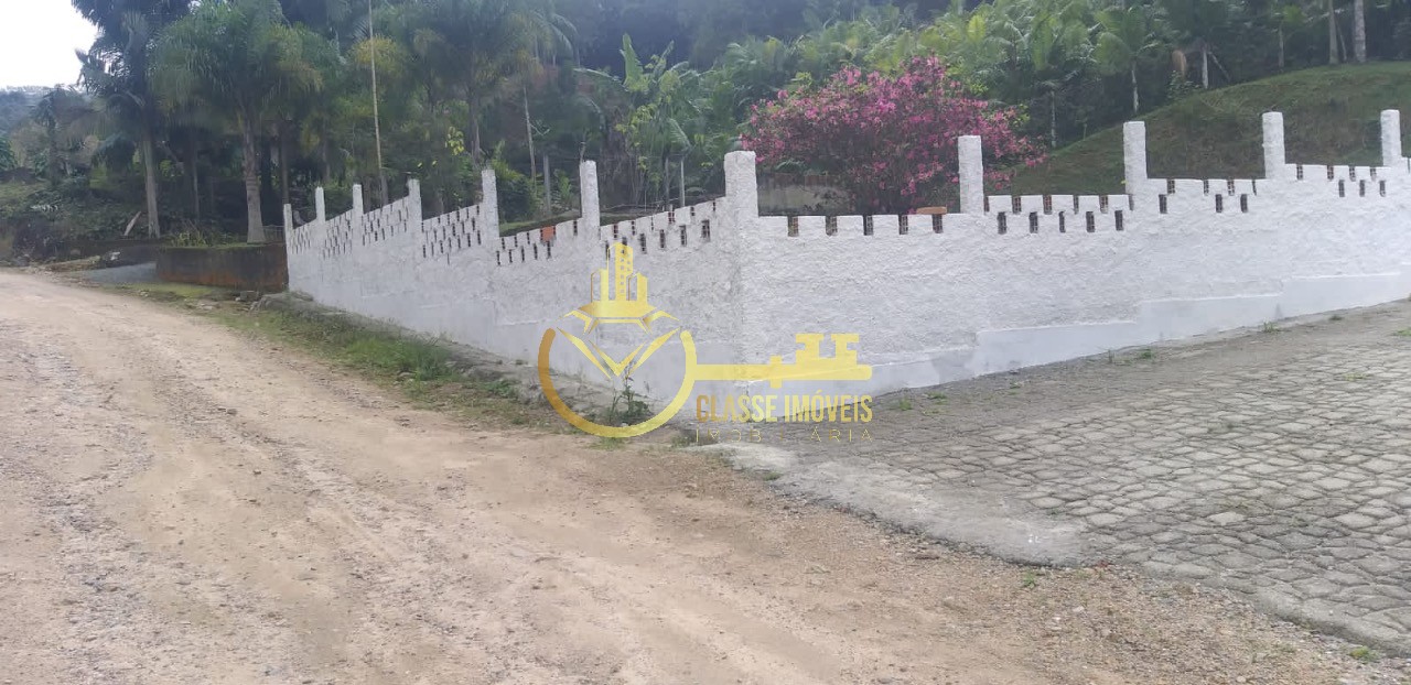 Chácara à venda em Ilhota-SC, bairro Alto Baú: 2 quartos, 1 sala, 1 banheiro, 1 vaga de garagem, 200m² de área. Aproveite!