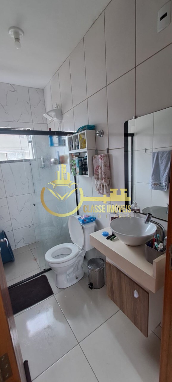 Geminado à venda em Itajaí-SC, bairro Espinheiros - 2 quartos, 1 banheiro, 1 vaga, 100m² de área. Imperdível!
