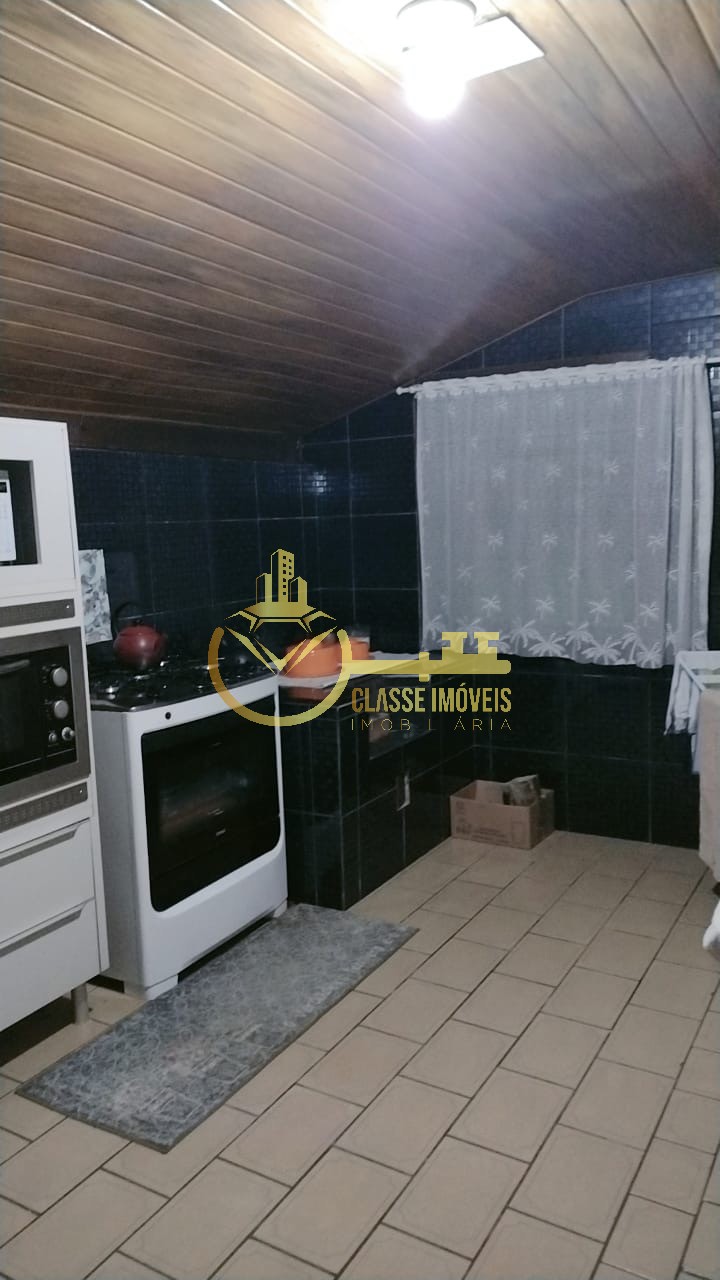 Chácara à venda em Ilhota-SC, bairro Alto Baú: 2 quartos, 1 sala, 1 banheiro, 1 vaga de garagem, 200m² de área. Aproveite!