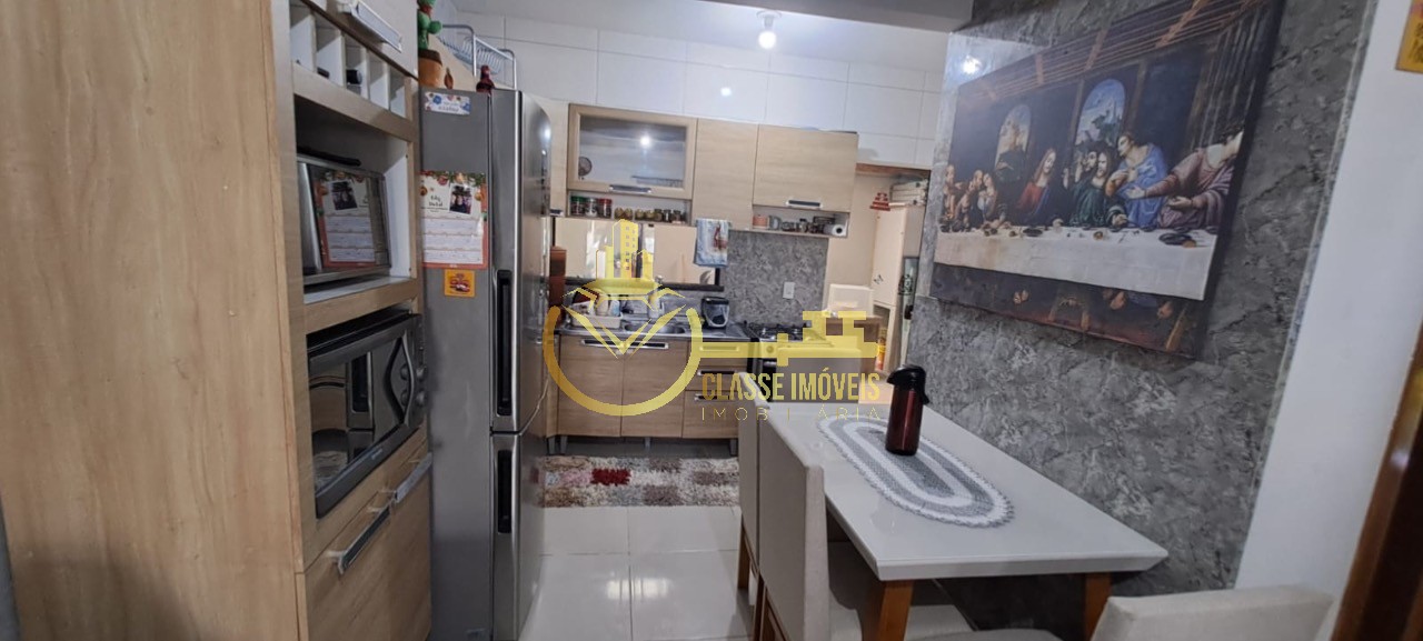 Geminado à venda em Itajaí-SC, bairro Espinheiros - 2 quartos, 1 banheiro, 1 vaga, 100m² de área. Imperdível!