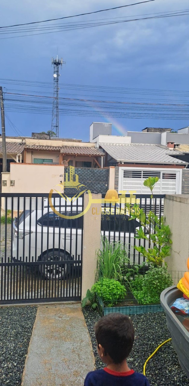Geminado à venda em Itajaí-SC, bairro Espinheiros - 2 quartos, 1 banheiro, 1 vaga, 100m² de área. Imperdível!