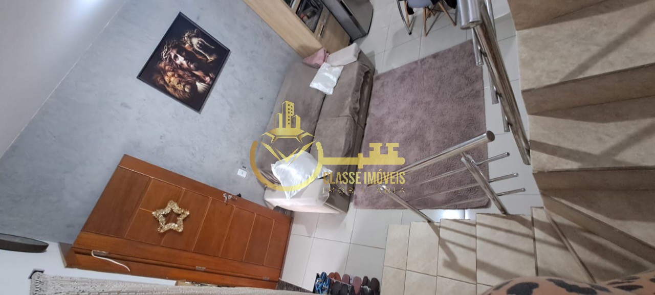 Geminado à venda em Itajaí-SC, bairro Espinheiros - 2 quartos, 1 banheiro, 1 vaga, 100m² de área. Imperdível!