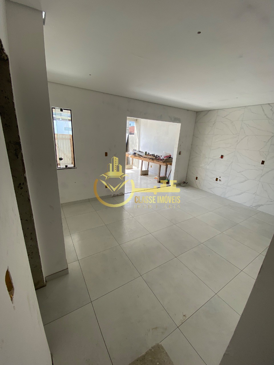 Geminado à venda em Itajaí-SC, bairro Murta: 3 quartos, 1 suíte, 2 salas, 1 banheiro, 2 vagas, 80m². Confira!