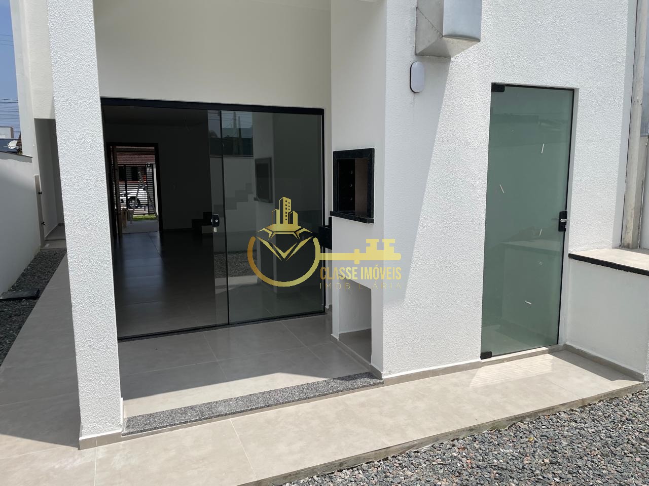 Geminado à venda em Balneário Piçarras-SC, bairro Itacolumi: 3 quartos, 1 suíte, 2 vagas, 136,50m². Venha conferir!