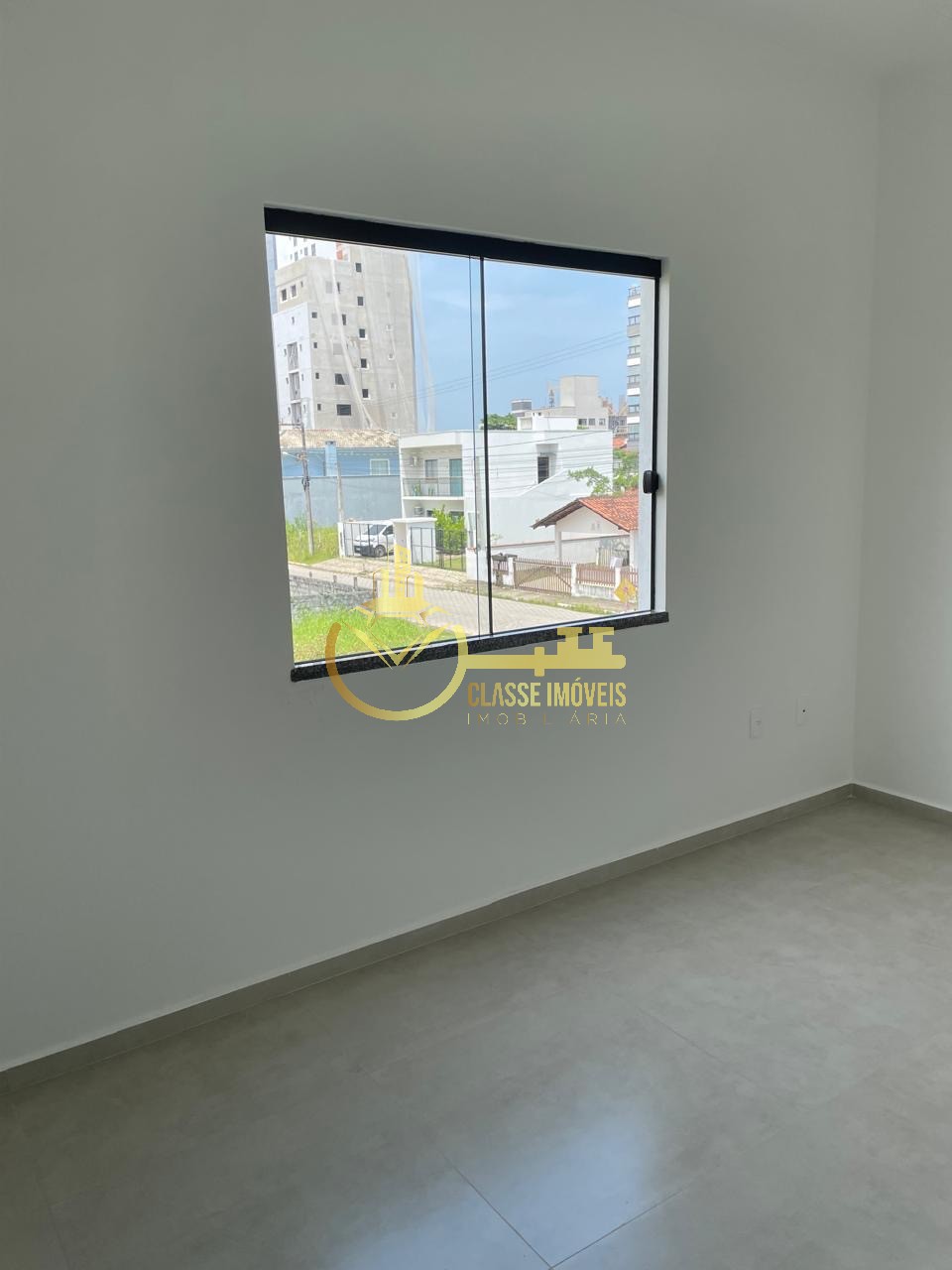 Geminado à venda em balneário piçarras-sc, bairro itacolumi: