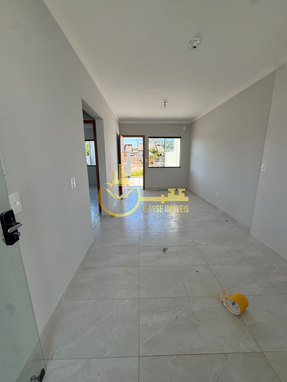 Geminado à venda em Barra Velha-SC, no bairro Quinta dos Açorianos: 1 quarto, 1 suíte, 1 sala, 1 banheiro, 1 vaga de garagem, 63m²!