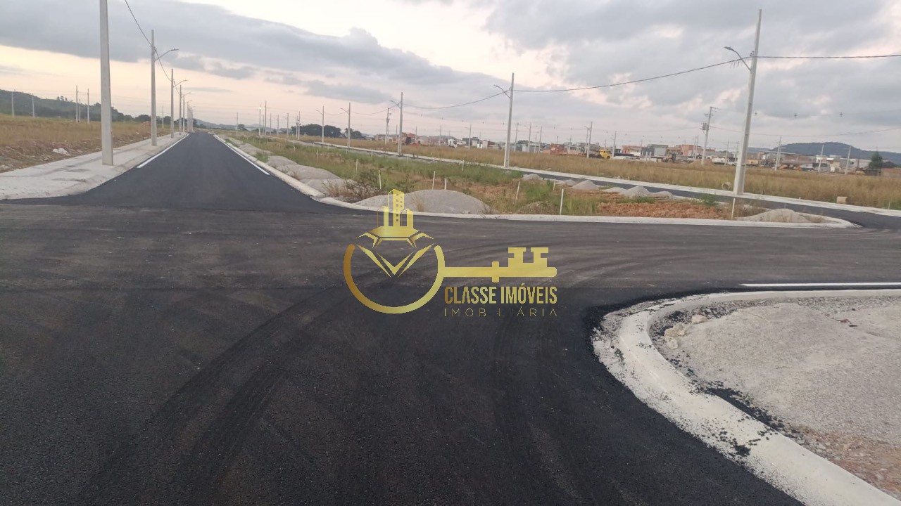 Terreno à venda em Espinheiros, Itajaí-SC! Espaço amplo de 241,26 m² aguarda por você!