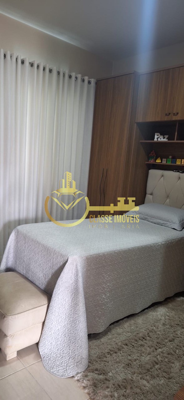 Imperdível oportunidade: Casa à venda em Itajaí-SC, no bairro Espinheiros, com 2 quartos, 1 banheiro, 1 vaga de garagem e 200m² de área.