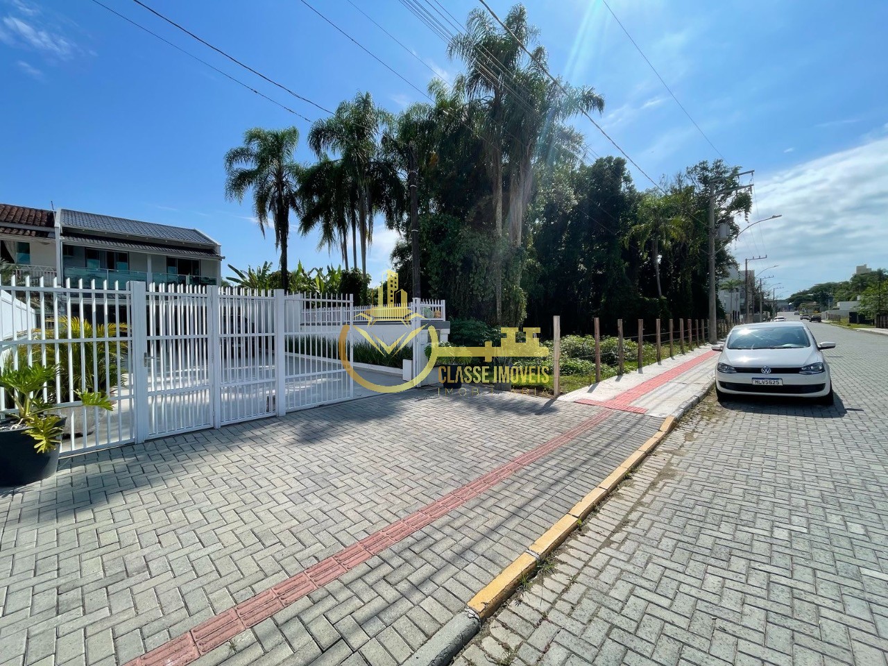 Casa residencial em balneário piçarras - sc, centro