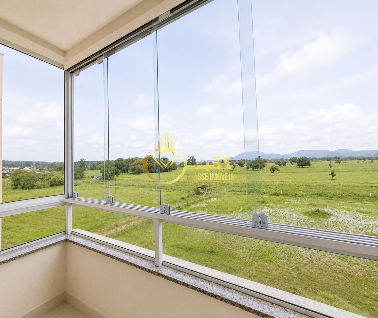 Apartamento à venda em Itajaí-SC, bairro Itaipava: 2 quartos, 1 banheiro, 1 vaga de garagem, 56m² - Imperdível!