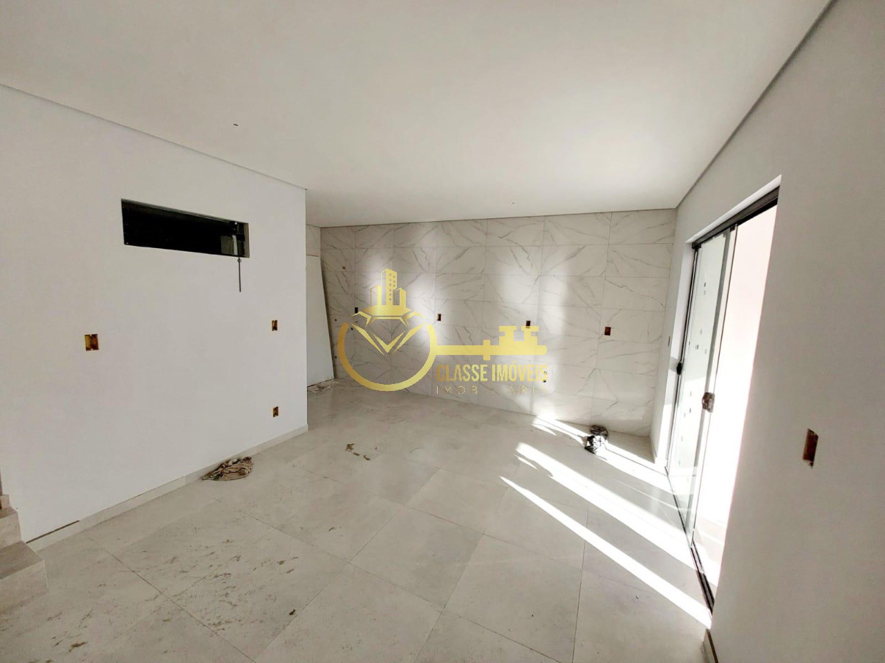 Geminado à venda em Itajaí-SC, bairro Murta: 3 quartos, 1 suíte, 2 salas, 1 banheiro, 2 vagas, 80m². Confira!