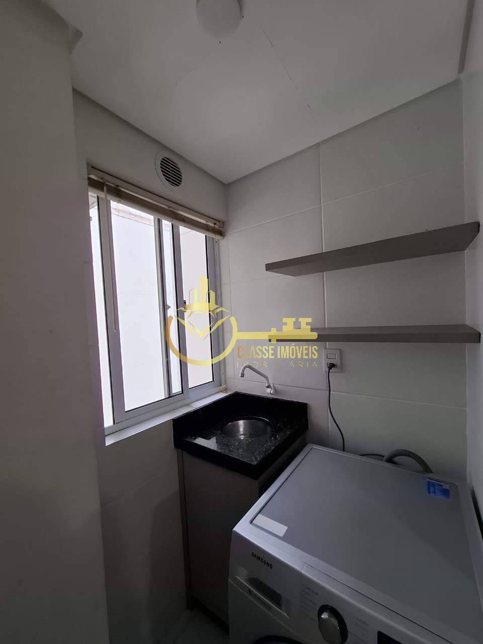 Apartamento à venda em Itajaí-SC, bairro Itaipava: 2 quartos, 1 banheiro, 1 vaga de garagem, 56m² - Imperdível!