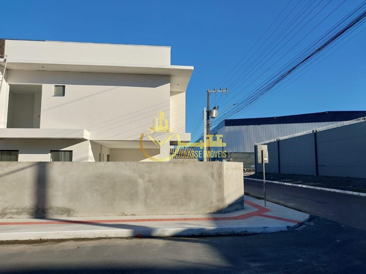 Geminado à venda em Itajaí-SC, bairro Murta: 3 quartos, 1 suíte, 2 salas, 1 banheiro, 2 vagas, 80m². Confira!