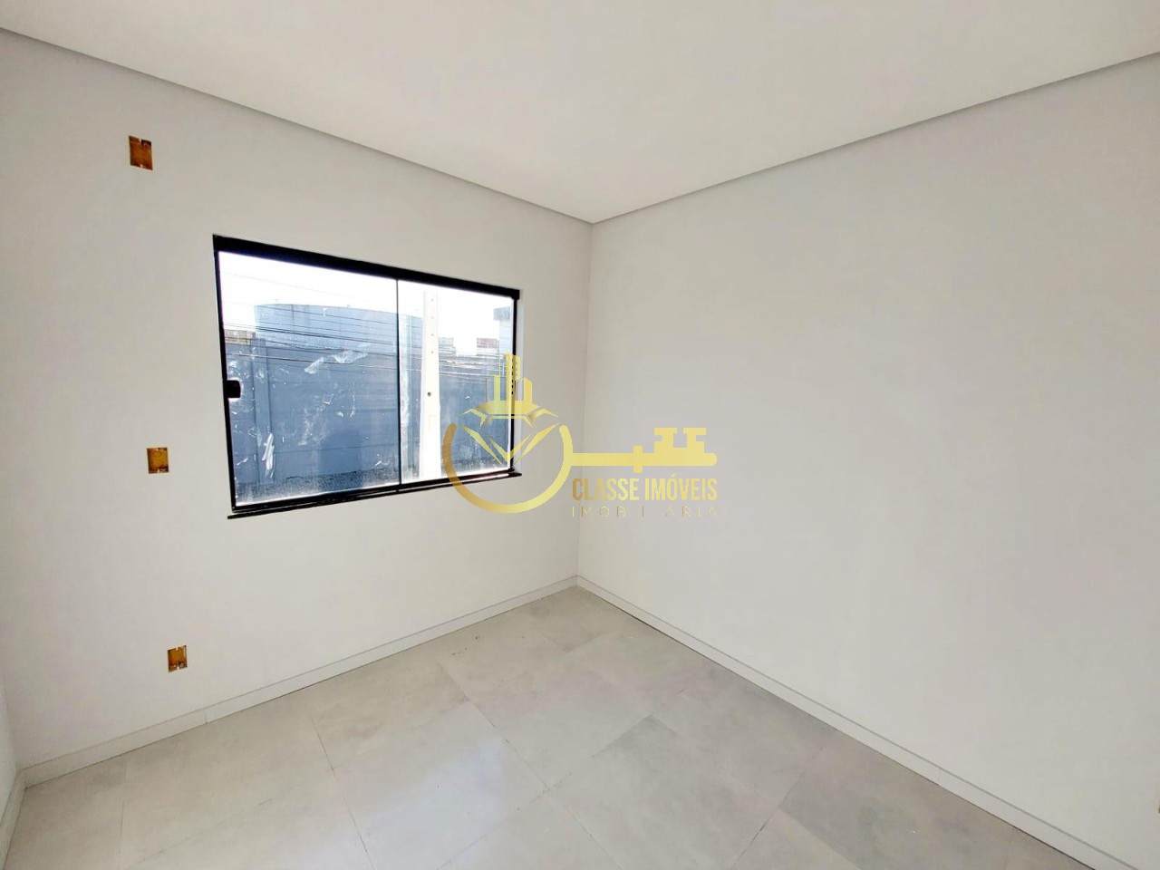 Geminado à venda em Itajaí-SC, bairro Murta: 3 quartos, 1 suíte, 2 salas, 1 banheiro, 2 vagas, 80m². Confira!