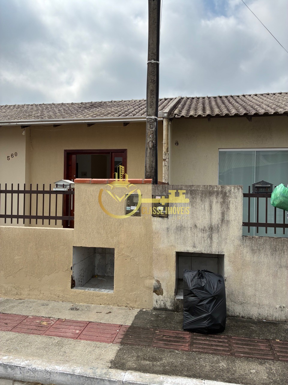 Geminado à venda em Itajaí-SC, Espinheiros: 2 quartos, 1 sala, 1 banheiro, 1 vaga de garagem, 200,00m². Imperdível! - foto 6