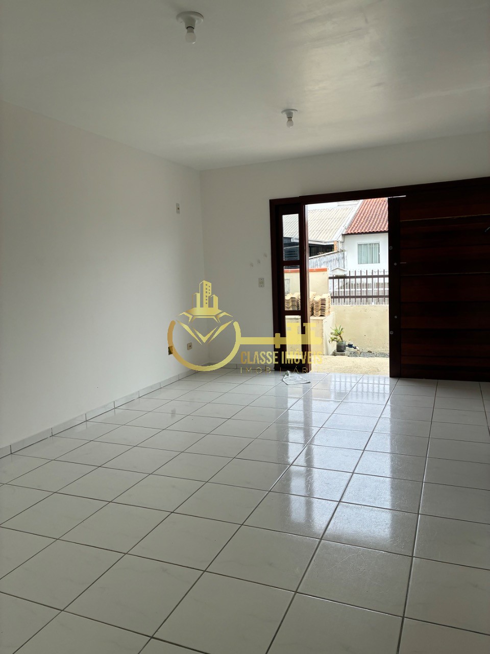 Geminado à venda em Itajaí-SC, Espinheiros: 2 quartos, 1 sala, 1 banheiro, 1 vaga de garagem, 200,00m². Imperdível! - foto 8