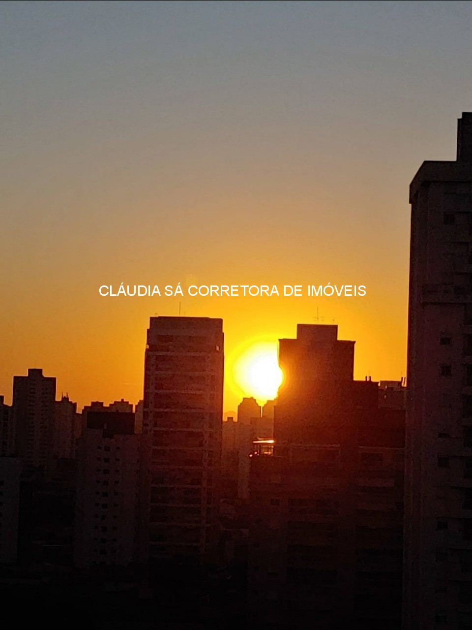 Apartamento de Luxo no Tatuapé: 3 quartos, 3 suítes, 2 salas, 5 banheiros, 2 vagas, 135m² - São Paulo-SP!