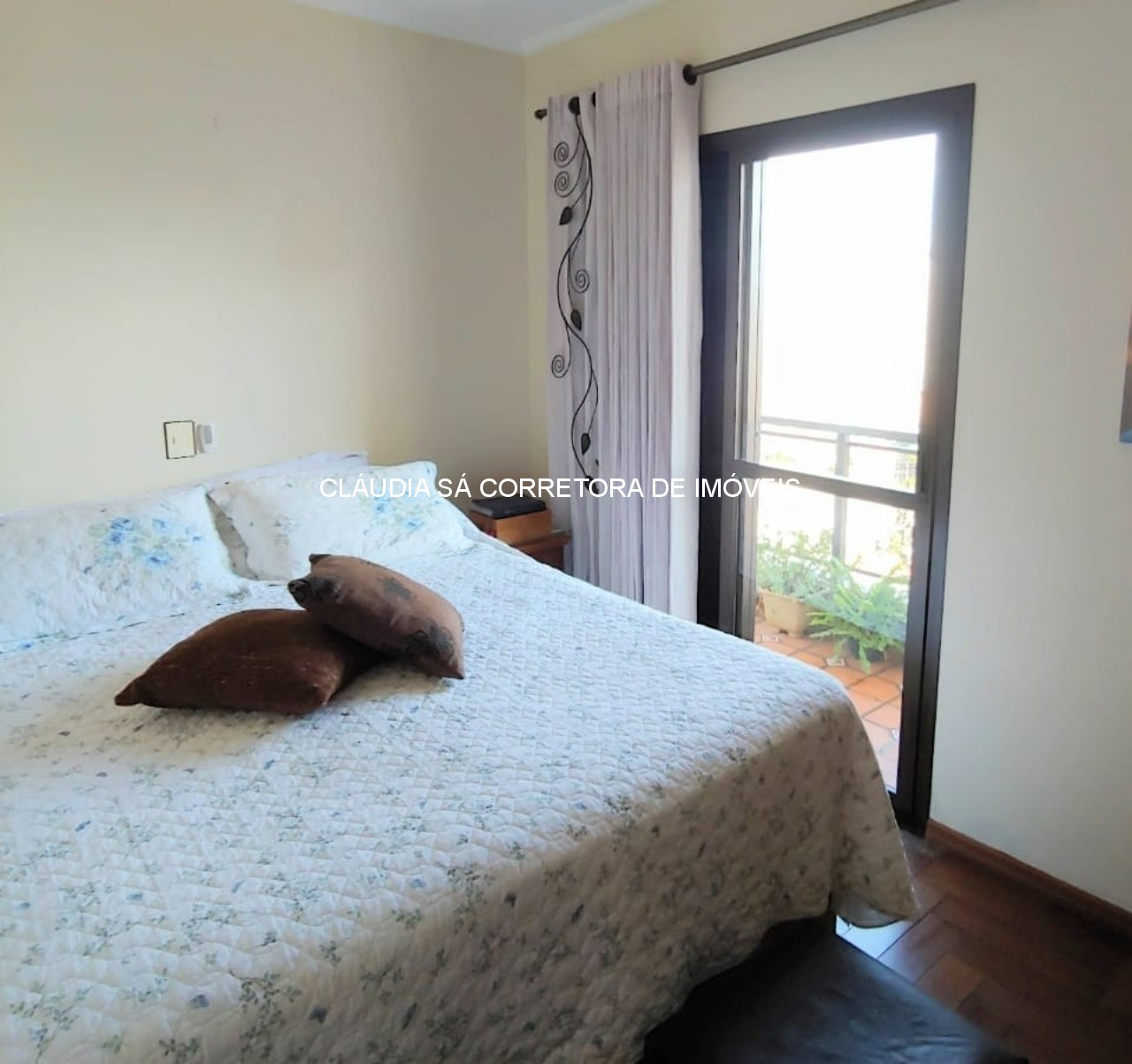 Apartamento de Luxo no Tatuapé: 3 quartos, 3 suítes, 2 salas, 5 banheiros, 2 vagas, 135m² - São Paulo-SP!