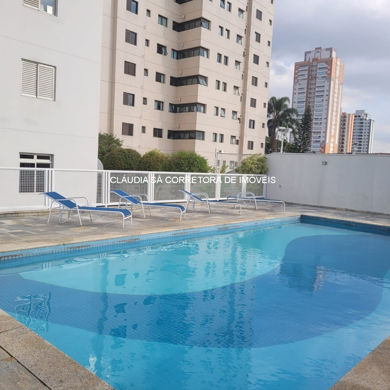 Imperdível: Apartamento à venda no Tatuapé, São Paulo-SP, 3 quartos, 1 suíte, 2 salas, 3 banheiros, 2 vagas, 81m²! . Estuda permuta por outro menor.