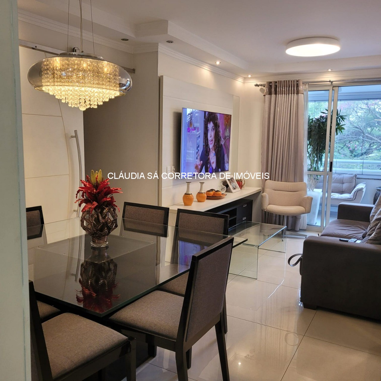 Imperdível: Apartamento à venda no Tatuapé, São Paulo-SP, 3 quartos, 1 suíte, 2 salas, 3 banheiros, 2 vagas, 81m²! . Estuda permuta por outro menor.