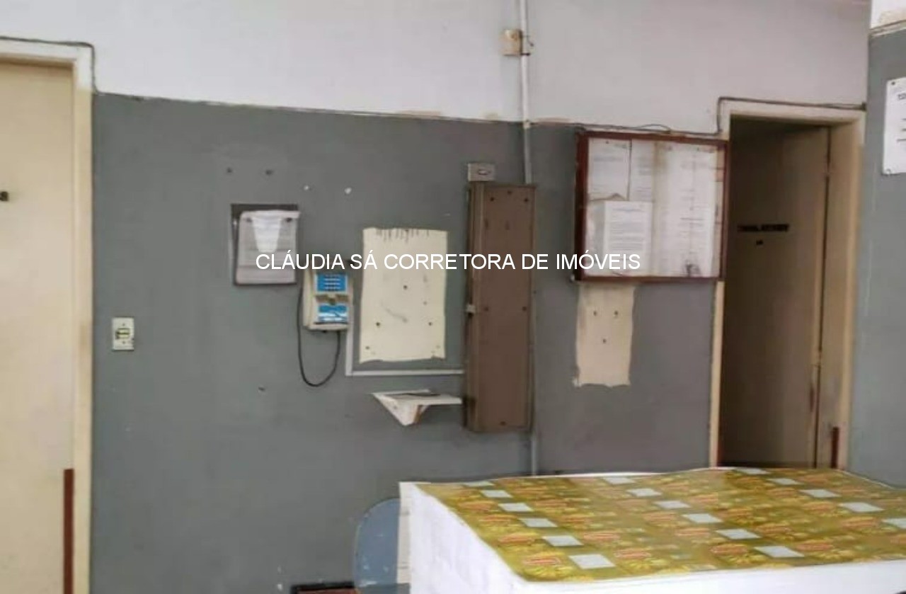 Galpão industrial à venda e ou locação na Vila Carrão, São Paulo-SP: 5 salas, 6 banheiros, 8 vagas de garagem, 1.325,00 m² de área 1.600 de terreno.