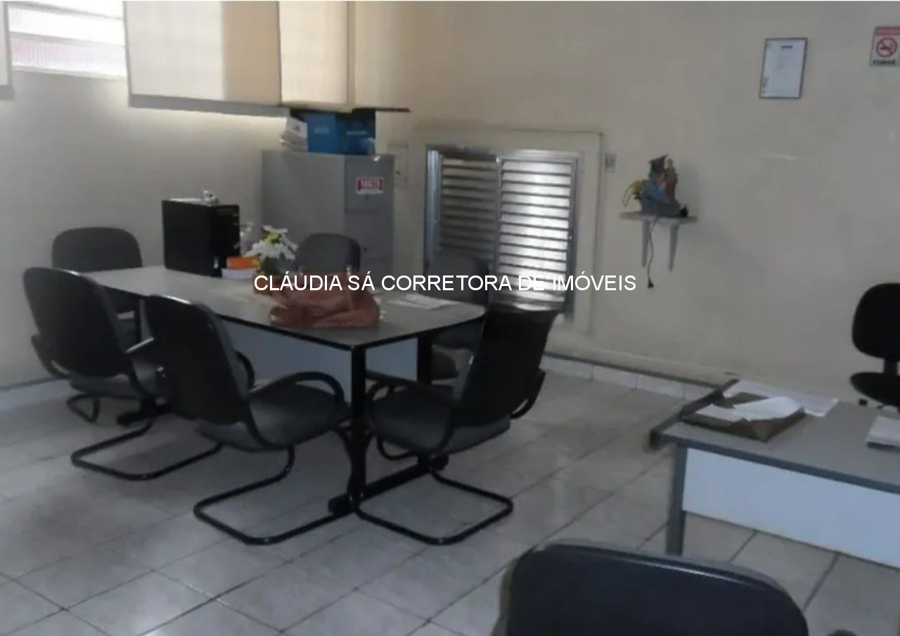 Galpão industrial à venda e ou locação na Vila Carrão, São Paulo-SP: 5 salas, 6 banheiros, 8 vagas de garagem, 1.325,00 m² de área 1.600 de terreno.