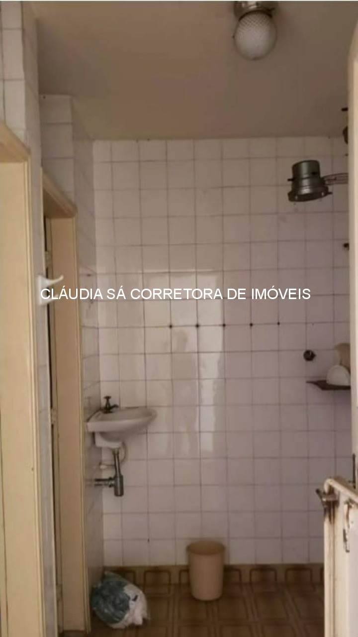 Galpão industrial à venda e ou locação na Vila Carrão, São Paulo-SP: 5 salas, 6 banheiros, 8 vagas de garagem, 1.325,00 m² de área 1.600 de terreno.
