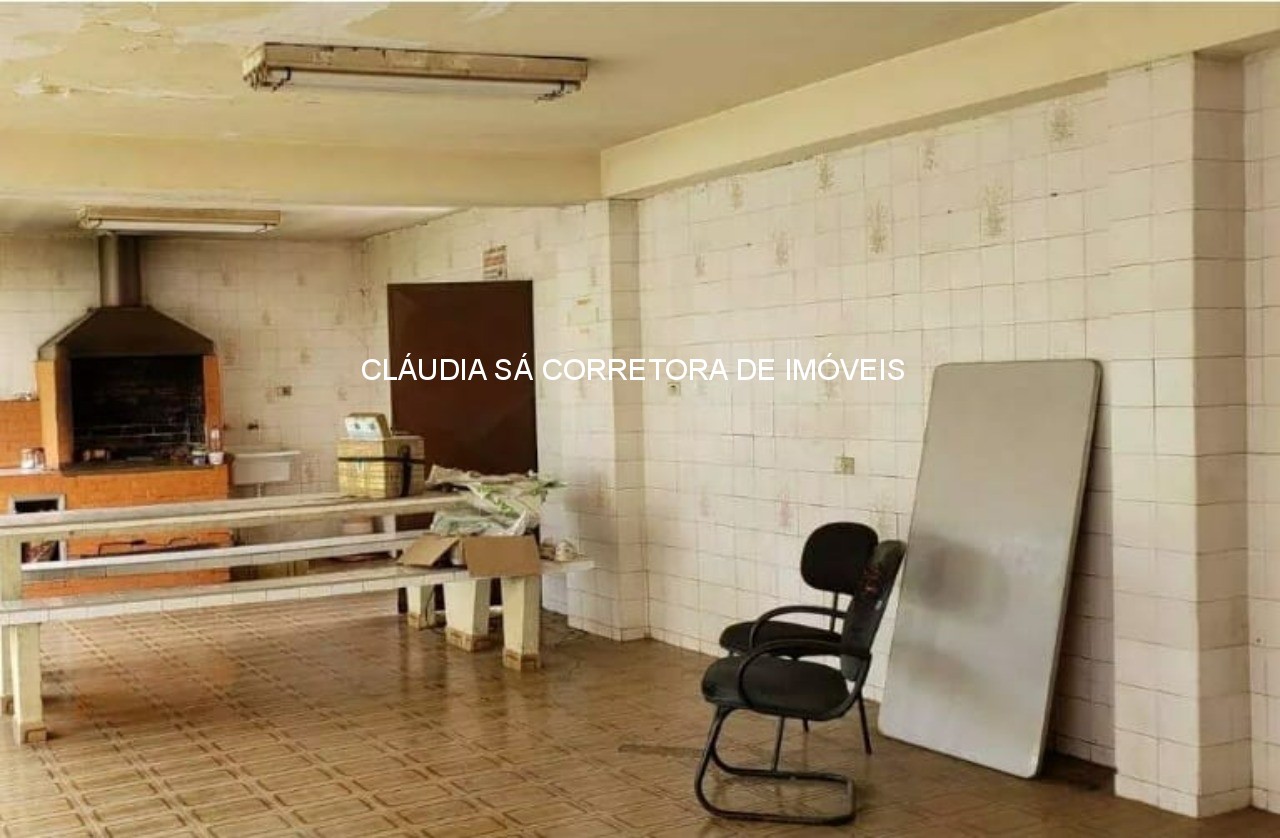 Galpão industrial à venda e ou locação na Vila Carrão, São Paulo-SP: 5 salas, 6 banheiros, 8 vagas de garagem, 1.325,00 m² de área 1.600 de terreno.