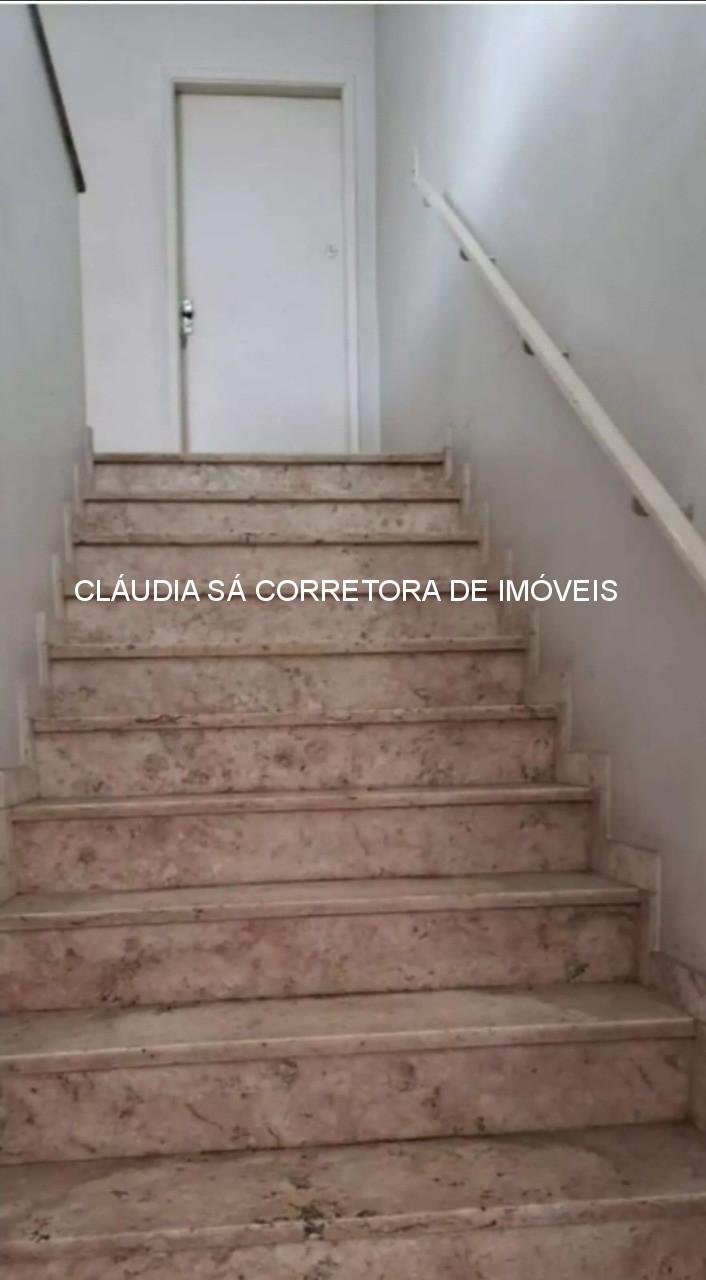 Galpão industrial à venda e ou locação na Vila Carrão, São Paulo-SP: 5 salas, 6 banheiros, 8 vagas de garagem, 1.325,00 m² de área 1.600 de terreno.