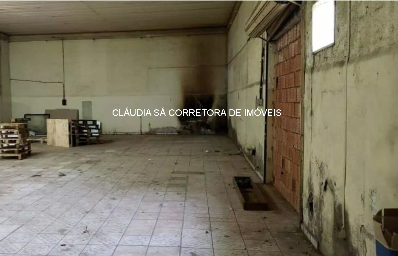Galpão industrial à venda e ou locação na Vila Carrão, São Paulo-SP: 5 salas, 6 banheiros, 8 vagas de garagem, 1.325,00 m² de área 1.600 de terreno.