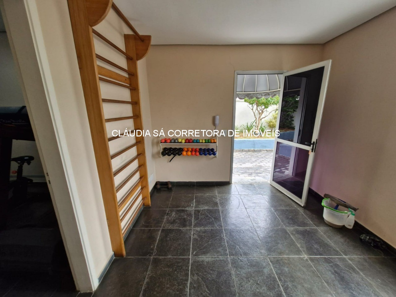Imperdível: Apartamento à venda no Tatuapé, São Paulo-SP, 3 quartos, 1 suíte, 2 salas, 3 banheiros, 2 vagas, 81m²! . Estuda permuta por outro menor.
