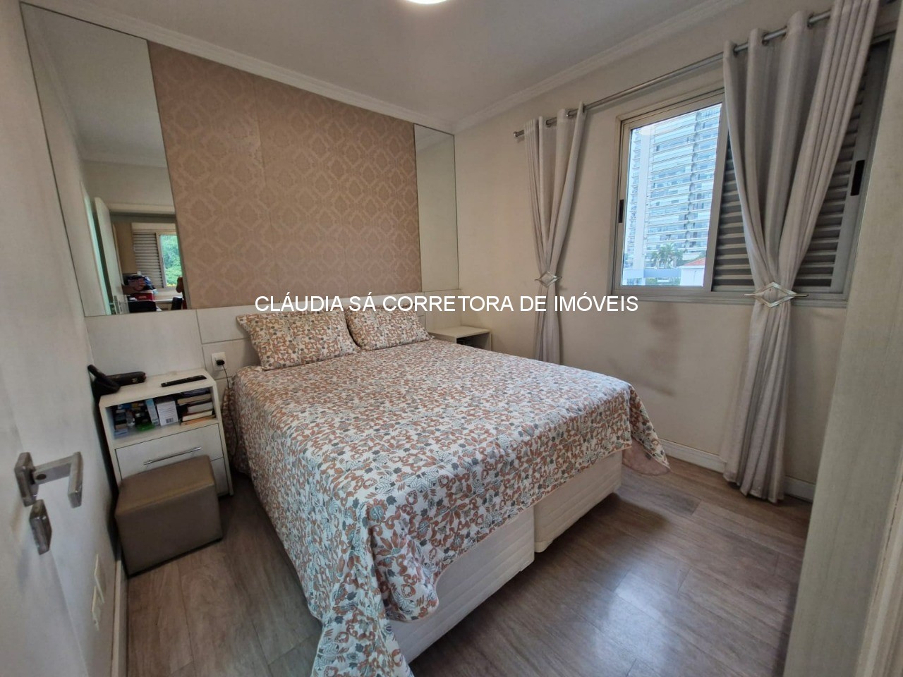 Imperdível: Apartamento à venda no Tatuapé, São Paulo-SP, 3 quartos, 1 suíte, 2 salas, 3 banheiros, 2 vagas, 81m²! . Estuda permuta por outro menor.