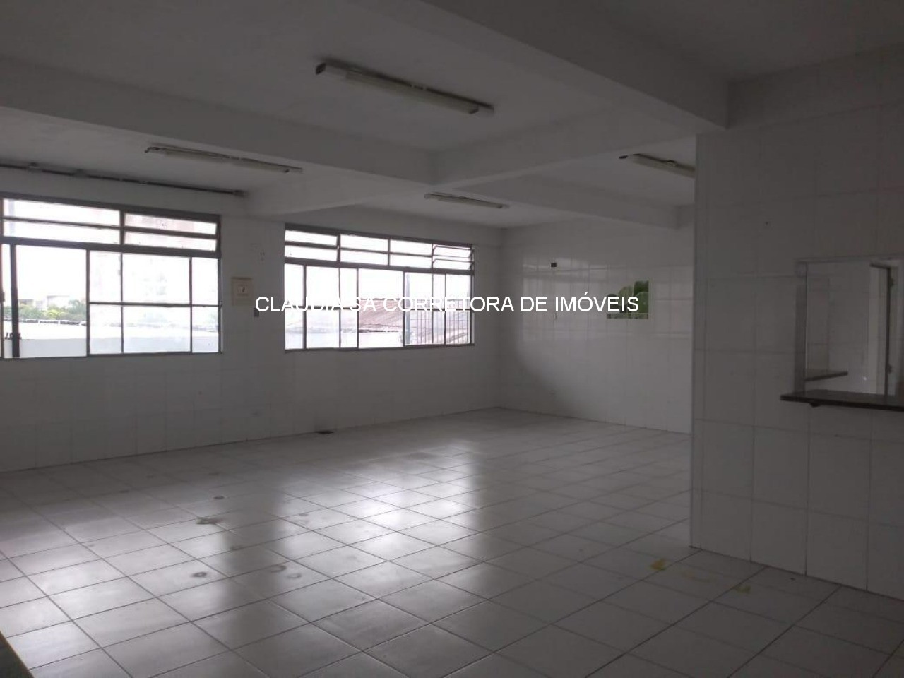 Salão comercial premium na penha são paulo: 2.700m², 4 banhe