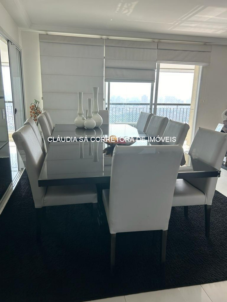 Apartamento de luxo no Tatuapé: 3 quartos, 3 suítes, 3 salas, 5 banheiros, 4 vagas de garagem, 234m² de área.