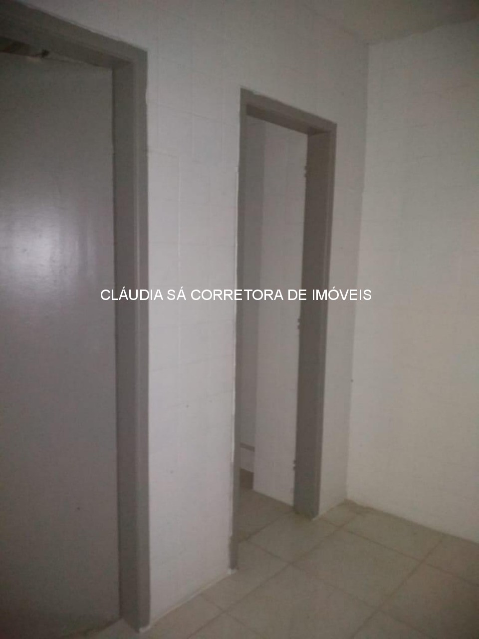 Salão comercial premium na penha são paulo: 2.700m², 4 banhe