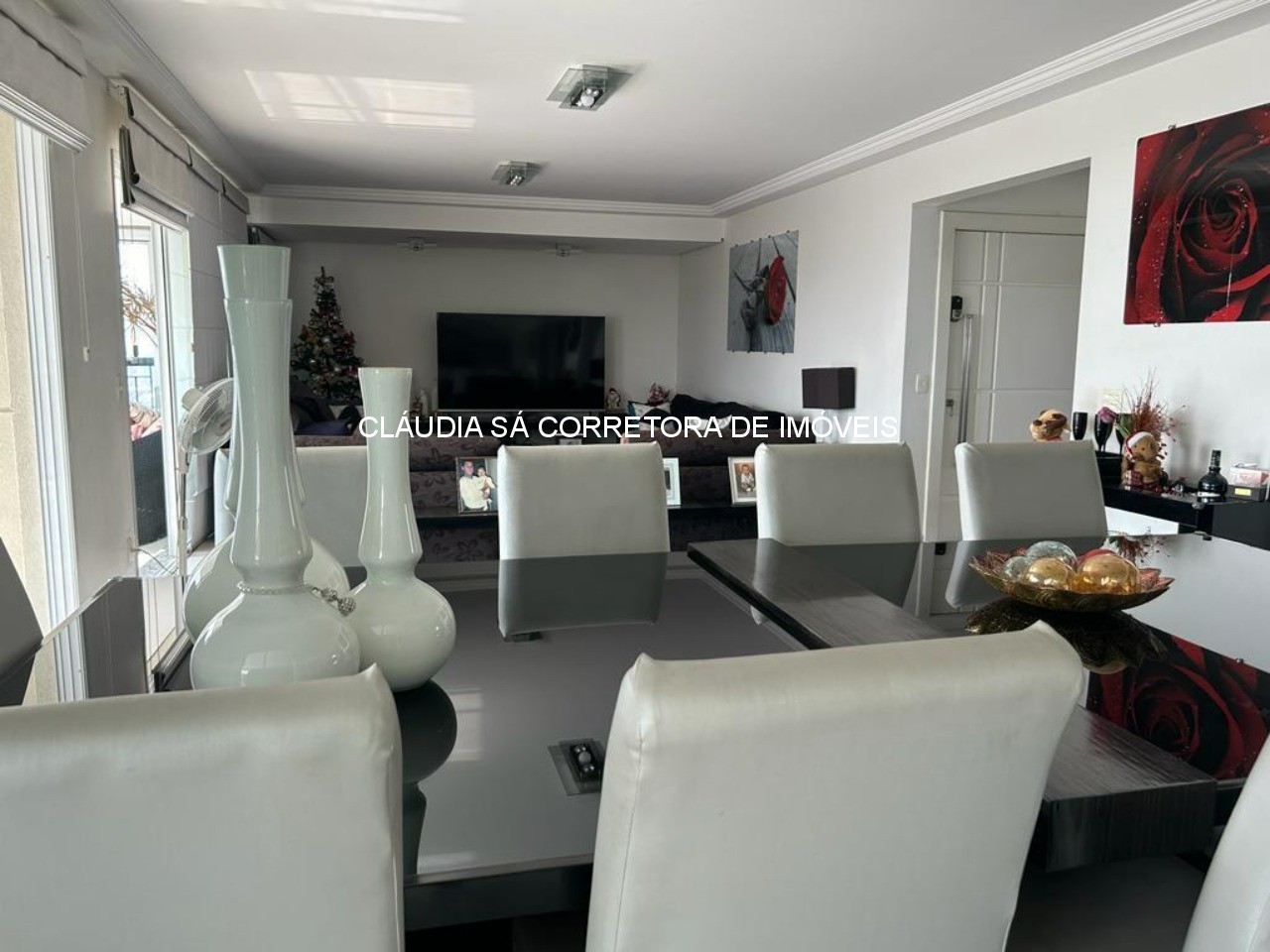 Apartamento de luxo no Tatuapé: 3 quartos, 3 suítes, 3 salas, 5 banheiros, 4 vagas de garagem, 234m² de área.
