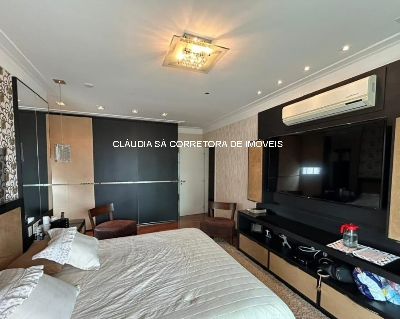 Espetacular apartamento de luxo com 4 suítes e 5 vagas no an