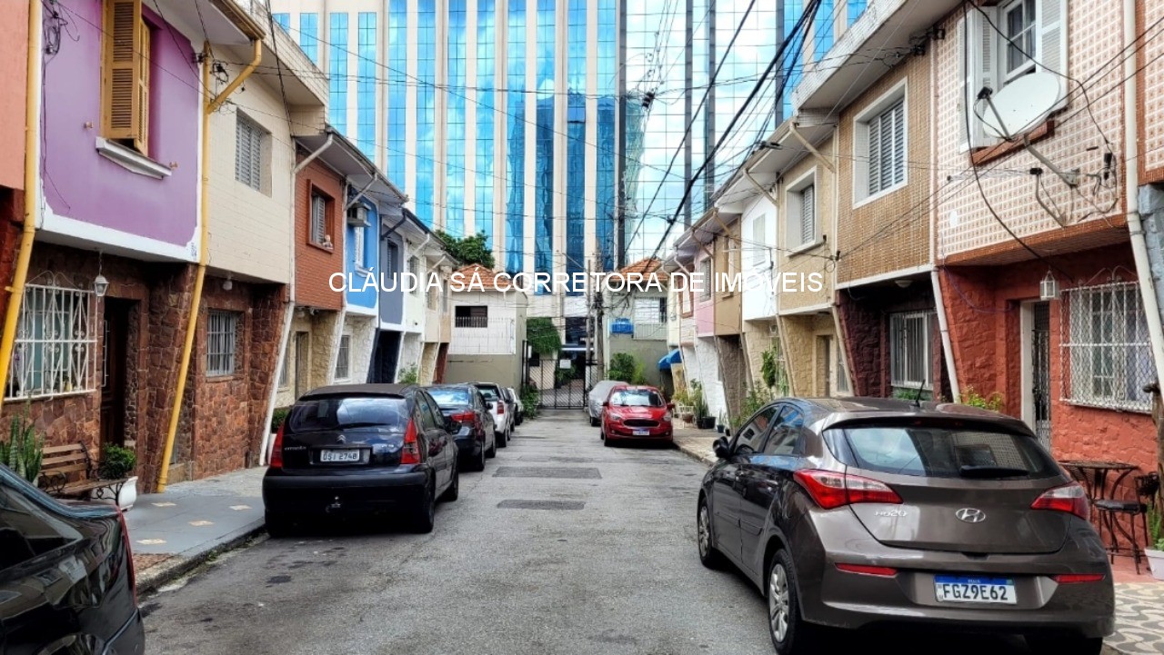 Casa à venda no Tatuapé, São Paulo-SP: 3 quartos, 1 sala, 2 banheiros, 1 vaga de garagem, 120m² de área. Confira!
