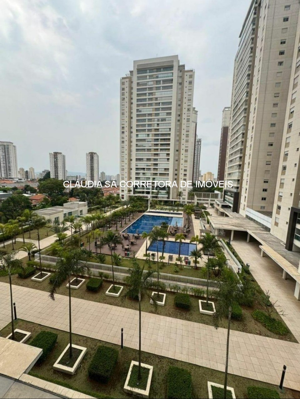 Imperdível oportunidade de adquirir apartamento de luxo no Tatuapé, São Paulo-SP: 4 quartos, 3 suítes, 3 salas, 5 banheiros, 4 vagas, 242m².