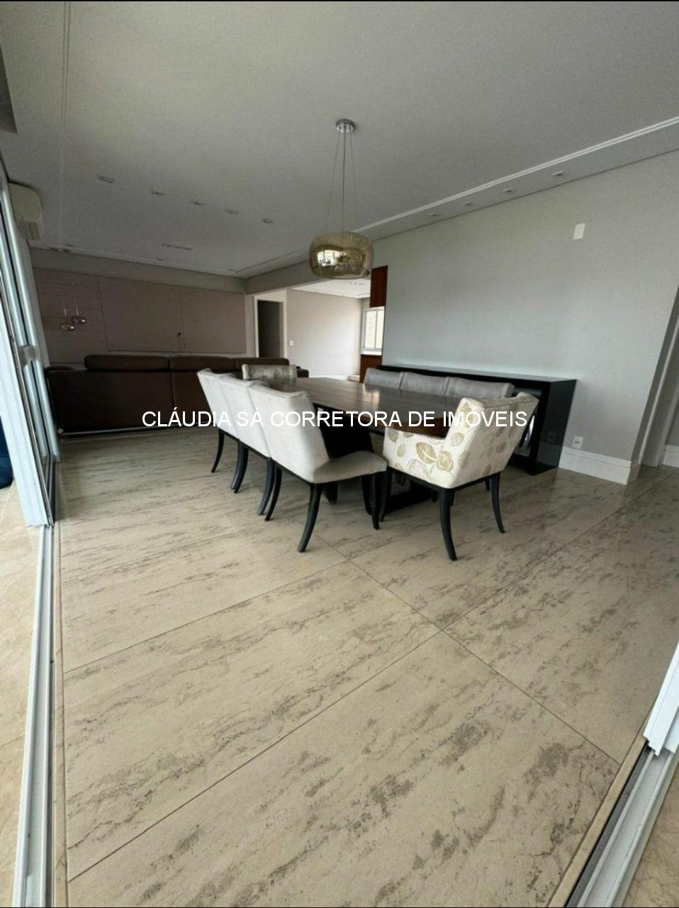 Imperdível oportunidade de adquirir apartamento de luxo no Tatuapé, São Paulo-SP: 4 quartos, 3 suítes, 3 salas, 5 banheiros, 4 vagas, 242m².