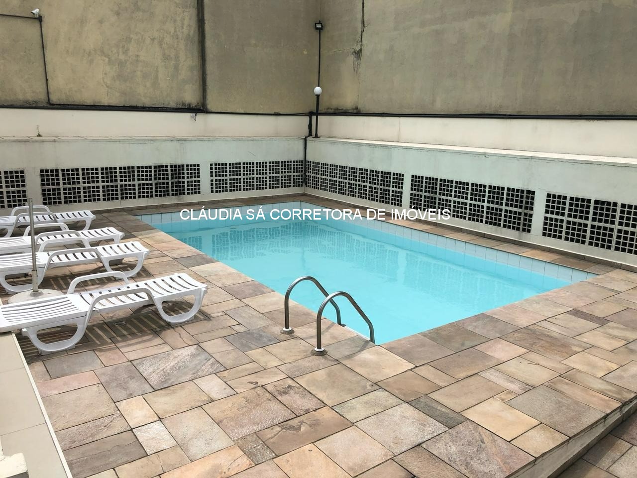 Apartamento à venda no Belenzinho, São Paulo-SP: 2 quartos, 1 suíte, sala, 2 banheiros, vaga de garagem, 60m² de área.