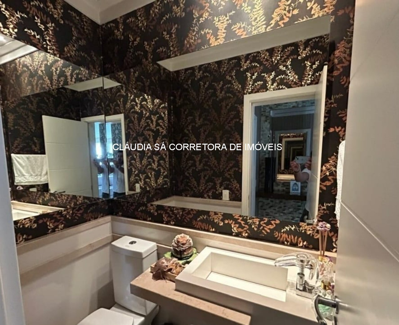 Espetacular apartamento de luxo com 4 suítes e 5 vagas no an